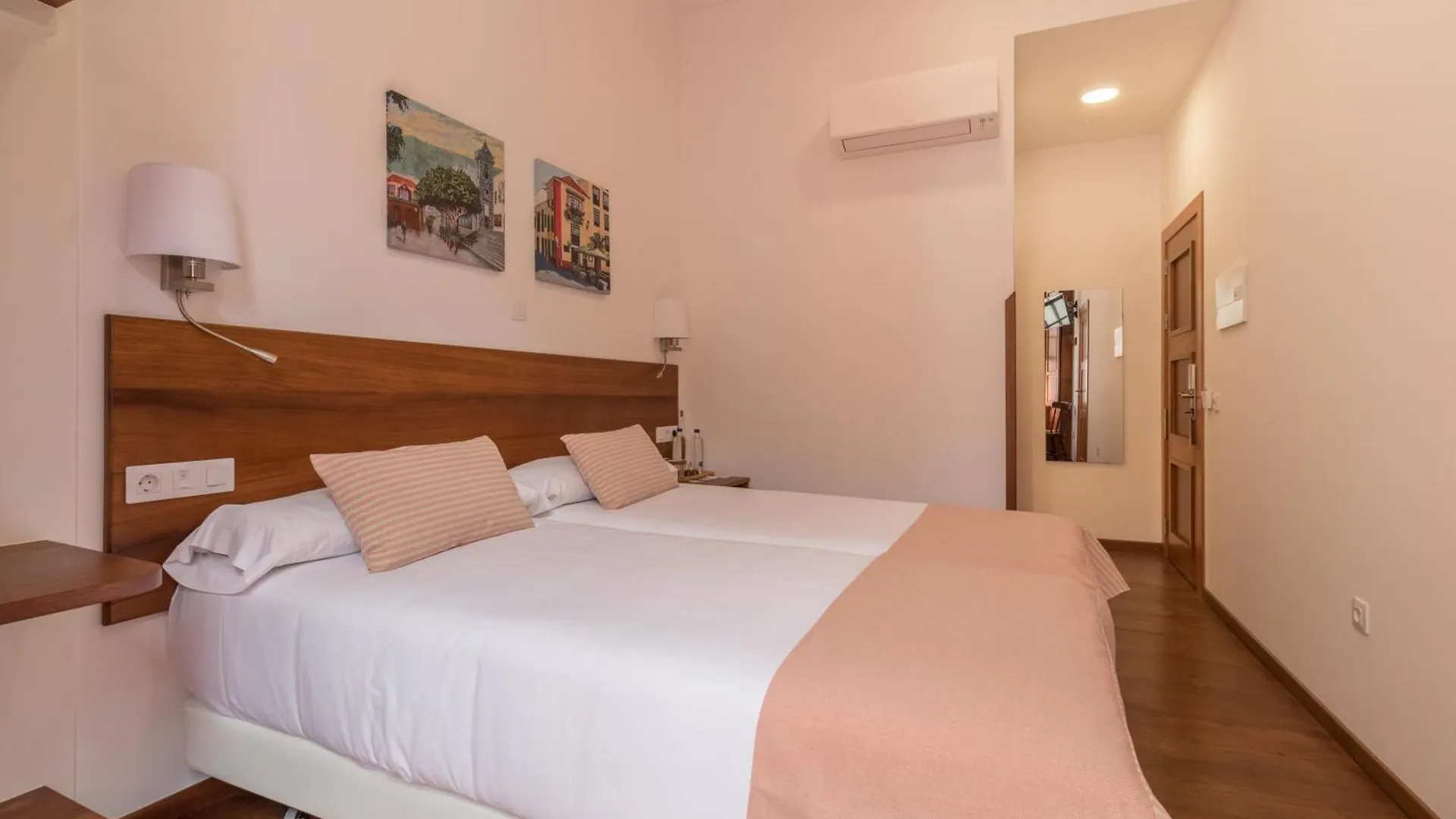 Holiday Time Calle Real Santa Cruz de la Palma  Bed & Breakfast